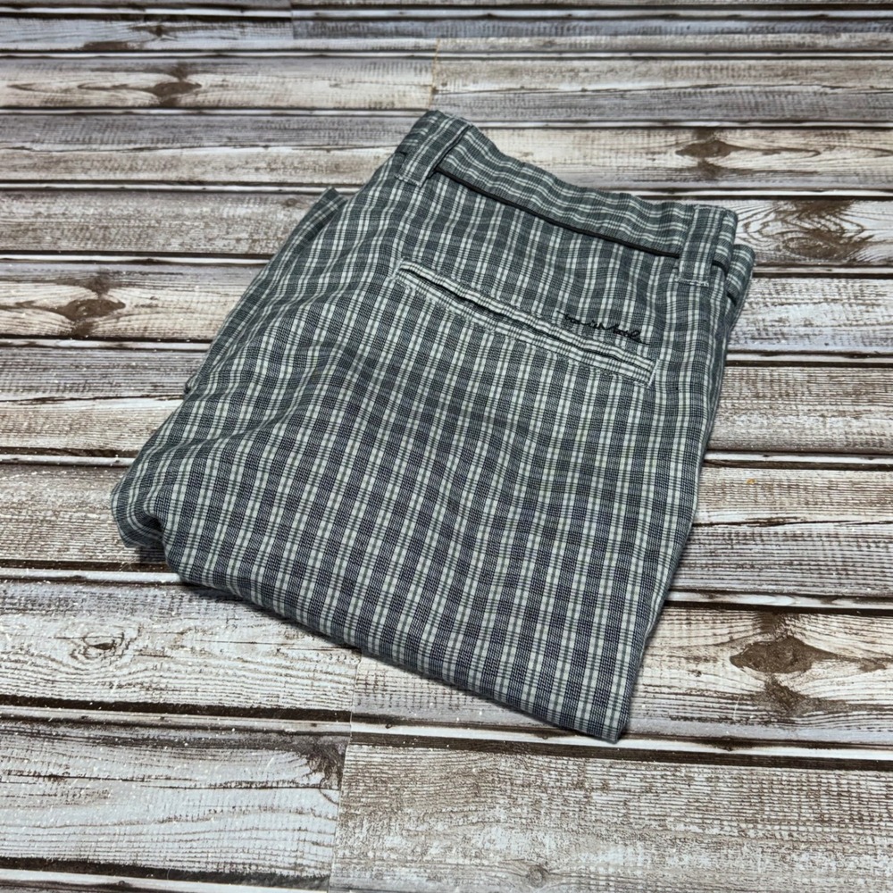 TravisMathew Golf Shorts Mens 34 Gray Plaid Check Stretch Performance